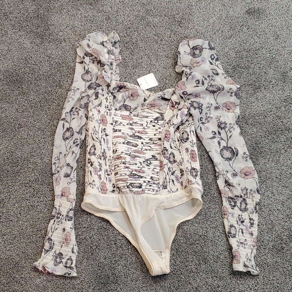 NWT Free People Brunch Date Floral Bodysuit sz XS - Picture 8 of 13